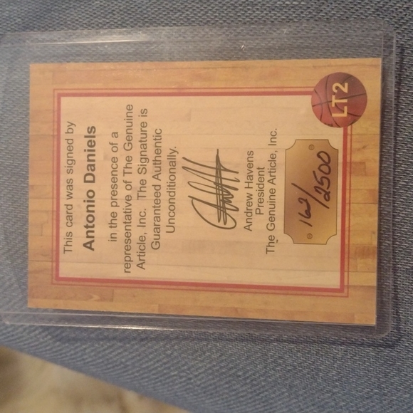 Antonio Daniels autographed basketball card. 162 of 2500. - Picture 2 of 2
